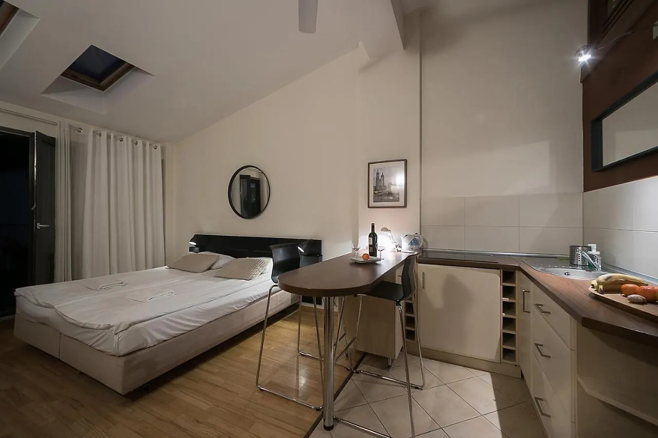 Main Square Studio With Terrace & Air Condition Krakow Poland